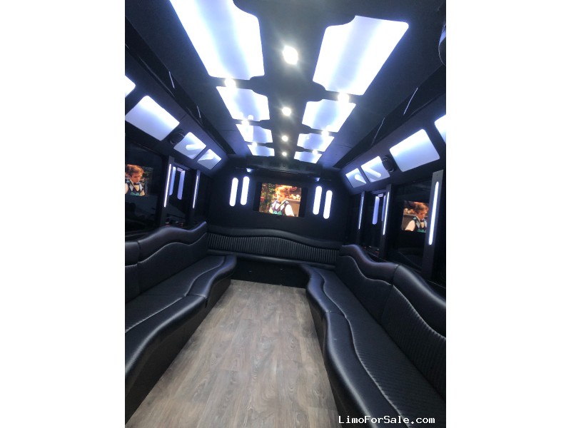 Used 2012 Ford F-650 Mini Bus Limo Custom Mobile Conversions - fraser, Michigan - $78,900