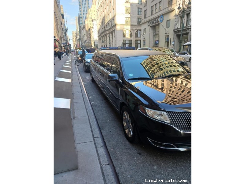 Used 2014 Lincoln MKT Sedan Stretch Limo Executive Coach Builders - Long Island City, New York    - $27,888
