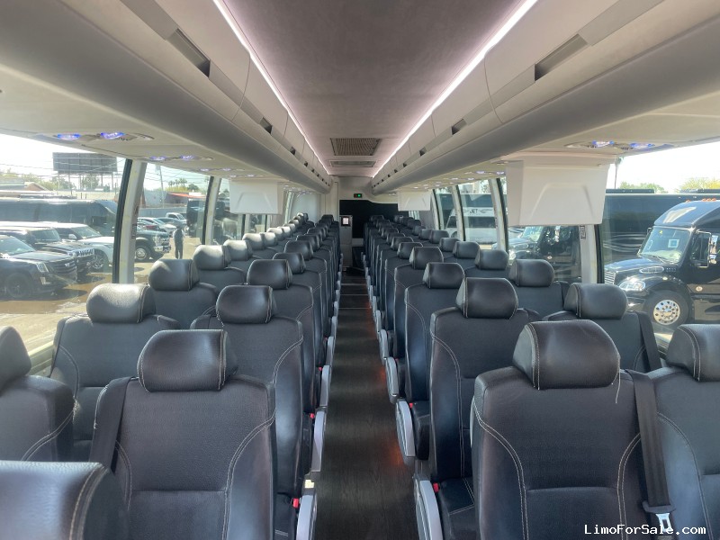 Used 2018 Volvo 9700 Coach Motorcoach Shuttle / Tour  - Phoenix, Arizona  - $279,000