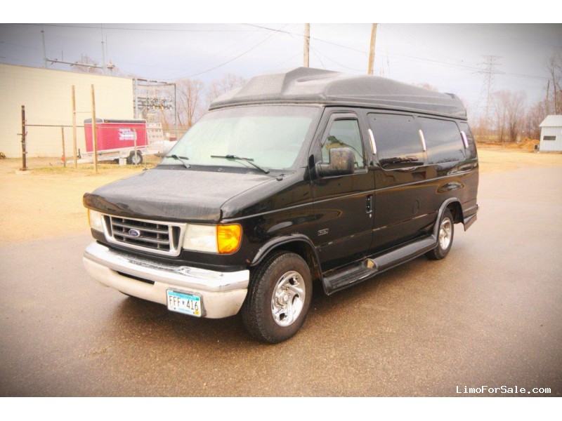 Used 2003 Ford E-150 Van Limo  - Winona, Minnesota - $12,995