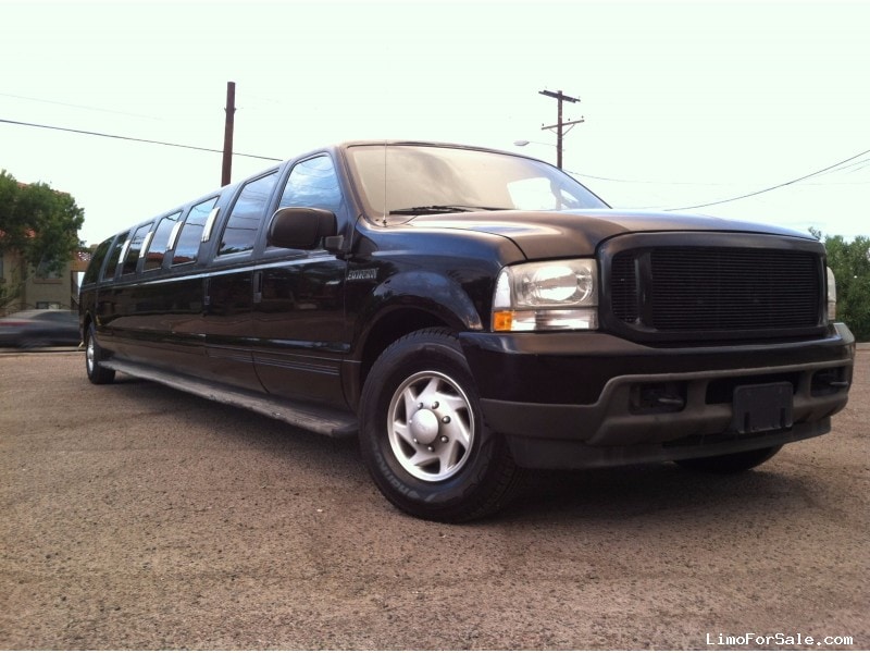 2004 Ford excursion limousine