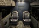 2019, Van Limo