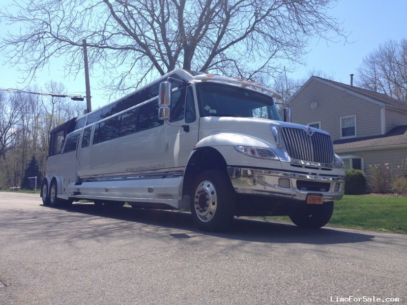 Used 2006 International 3200 Truck Stretch Limo  - Floral Park, New York    - $79,599