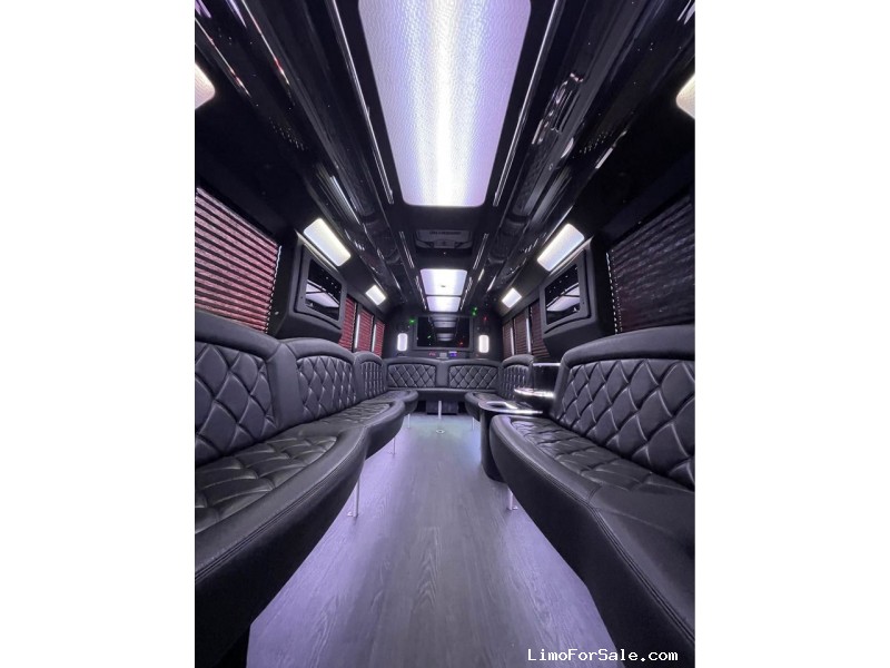 Used 2015 Ford F-550 Mini Bus Limo Tiffany Coachworks - Hayward, California - $139,995