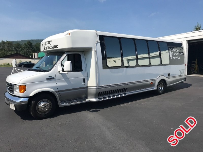 Used 2007 Ford E-450 Mini Bus Limo Turtle Top - West Wyoming, Pennsylvania - $28,000