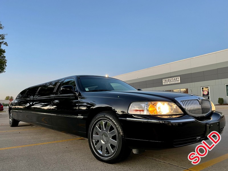 Used 2006 Lincoln Town Car L Sedan Stretch Limo Executive Coach Builders - Naperville, Illinois - $21,000