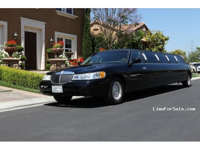 Used 1998 Lincoln Town Car Sedan Stretch Limo Ultra - Newport