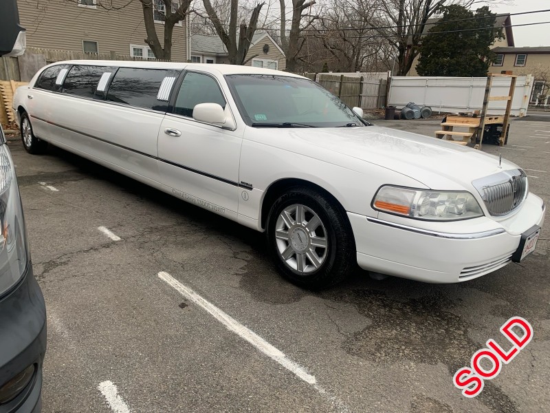 Used 2007 Lincoln Town Car L Sedan Stretch Limo Royal Coach Builders - Scituate, Massachusetts - $10,000