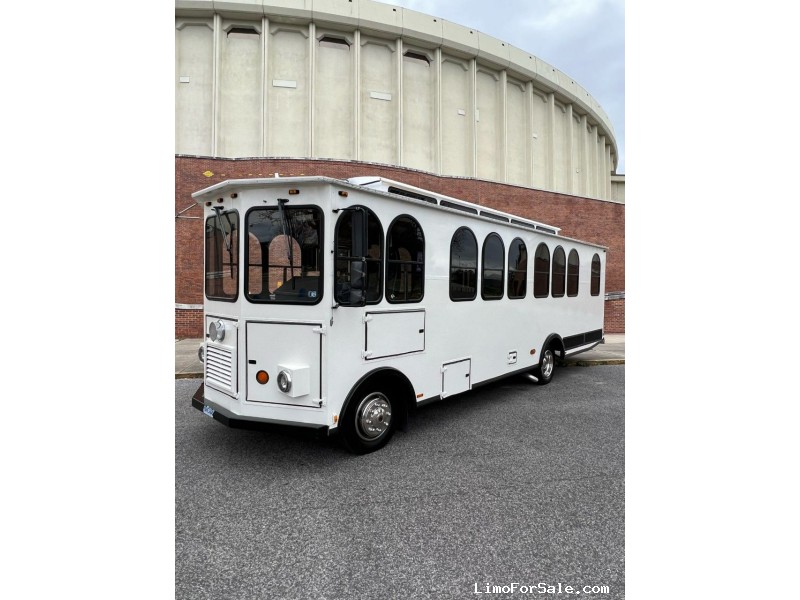 Used 2004 Freightliner Workhorse Trolley Car Limo  - Lafayette, Louisiana - $55,000