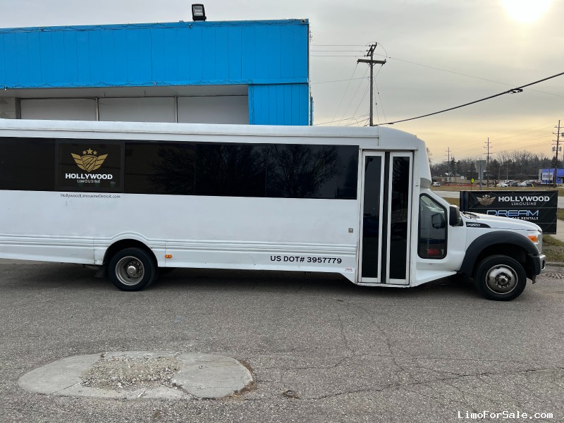 Used 2014 Ford F-550 Mini Bus Limo Empire Coach - Southfield, Michigan - $95,000